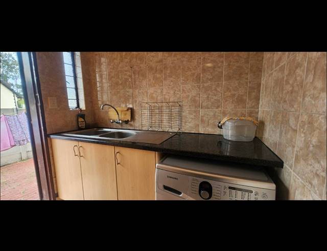 3 BEDROOM FREEHOLD FOR SALE IN BRACKENHURST